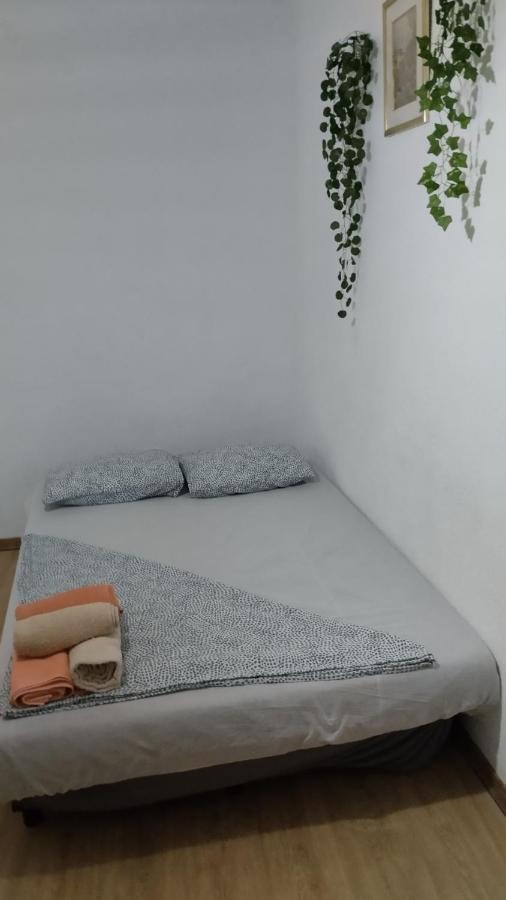 Metro La Salut Apartment Badalona Exterior foto